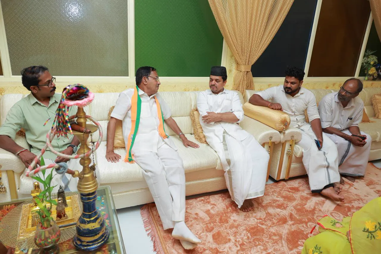 Interacting with community leaders in Malappuram.